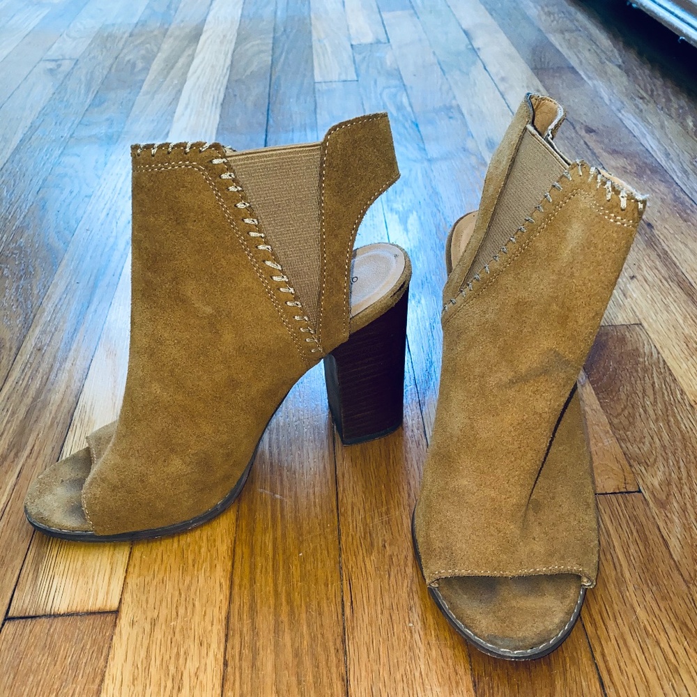 Urban Outfitters | Suede Peep Toe Booties